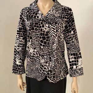 Chico’s  Black & White Abstract Print Long Sleeve Jacket, Size 1.5  (NWOT)
